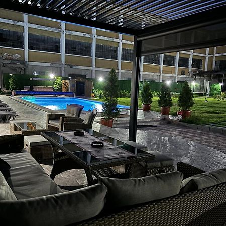Hotel Rai Trjavna Exteriör bild